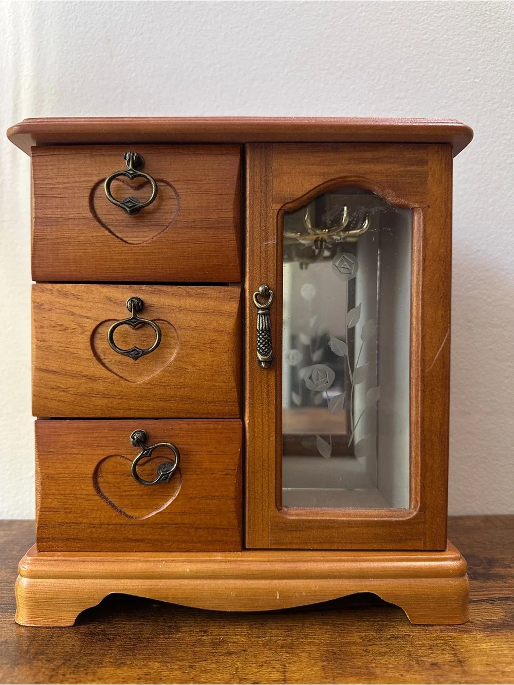 Vtg Wooden Jewelry Box Chest 3 Drawers Heart Etching Etched Glass Door Mirror